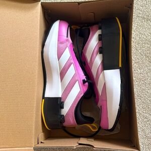 NWT kids Lego x Adidas sneaker 5.5 US